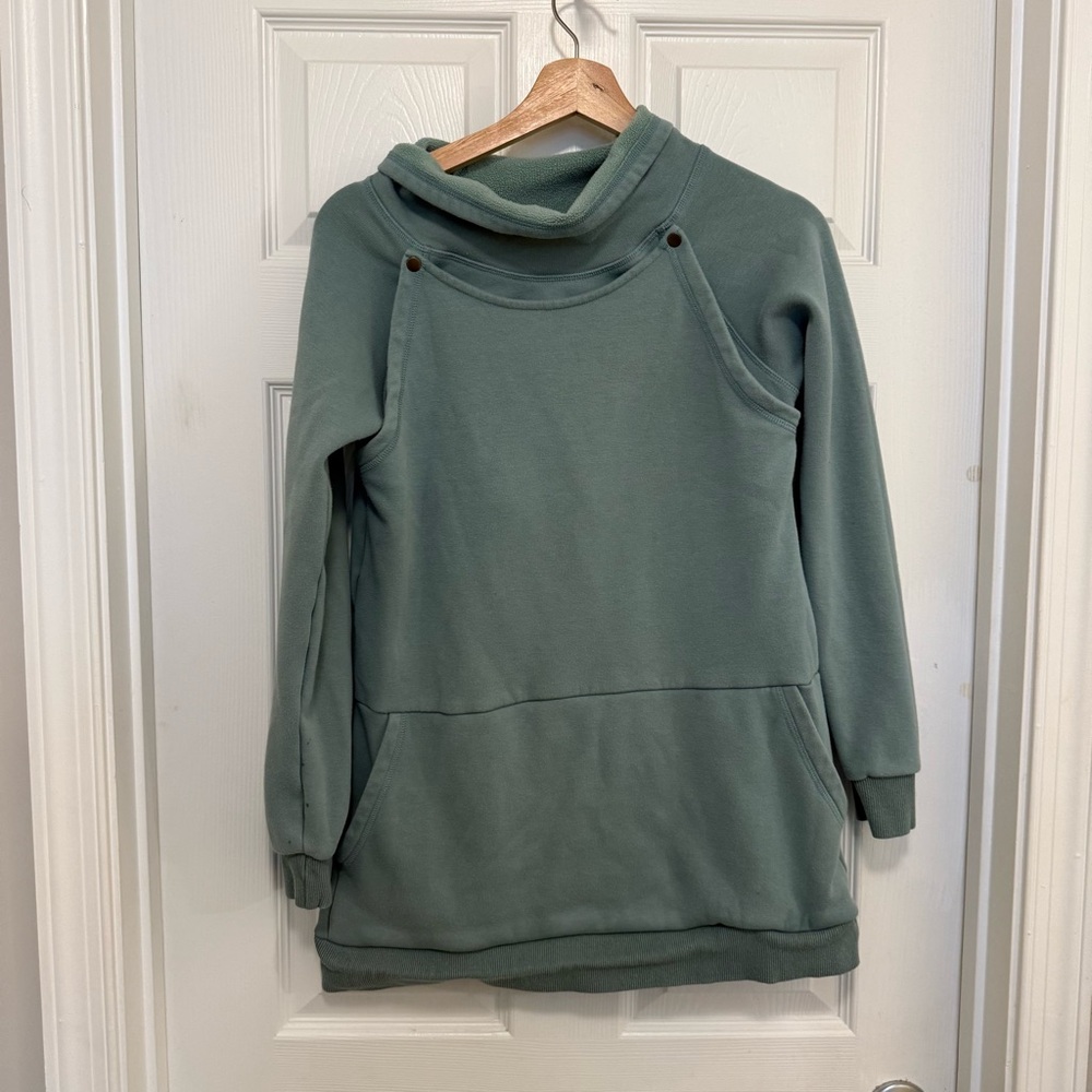 Latched Mama Harbor Snap Nursing Pullover in Seafoam Green